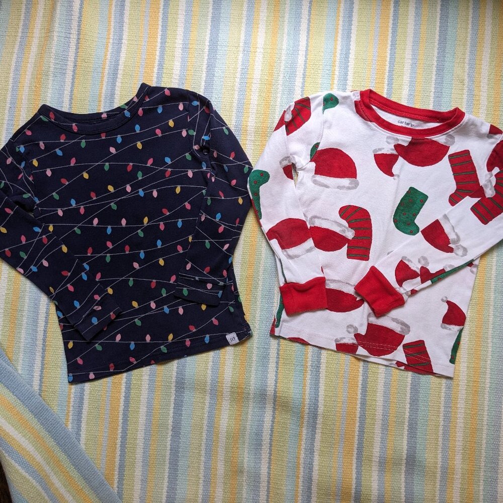 ⭐ Lot of 2 Holiday Pajama PJ Tops size 5 / 5T